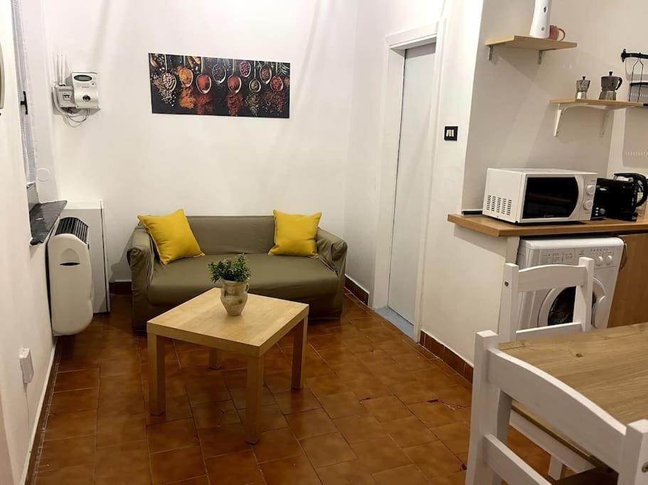 Ridi Che Ti Passa In Vico Lavagna Apartman Genova Kültér fotó