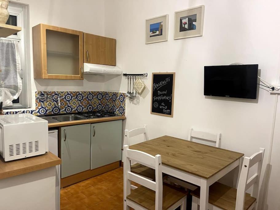 Ridi Che Ti Passa In Vico Lavagna Apartman Genova Kültér fotó